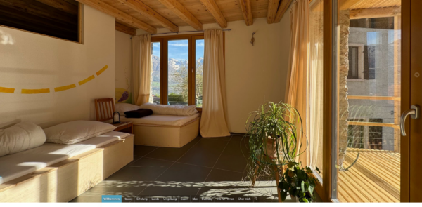 Gästezimmer der Sonnenoase in Lundo mit Blick auf die Berglandschaft